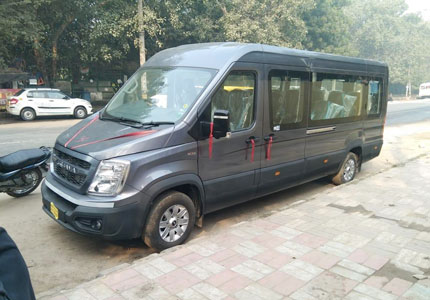 Urbania Traveller 17 Seater