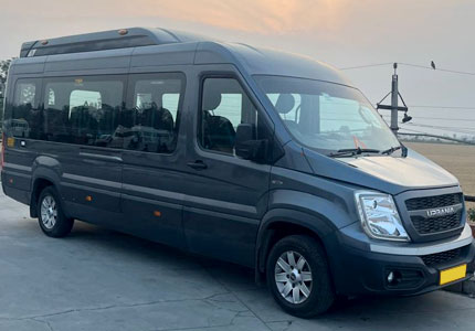 Urbania Traveller 17 Seater